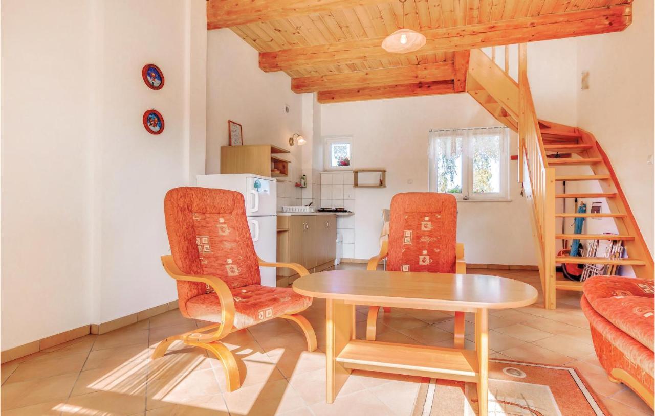 Cozy Apartment In Rowy With Kitchen Esterno foto